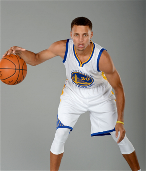 阿莫林：没去想5场不败我想的是2场没赢了；我们离完美还很远（阿莫林：不谈五场不败，只记得近两战未胜；我们离完美还差很远）