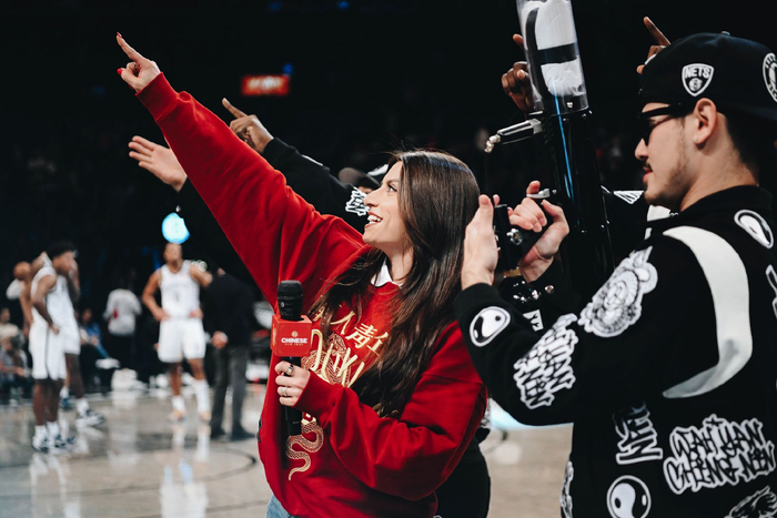 杜兰特篮下强打稳定胜局（杜兰特内线强攻锁定胜局）