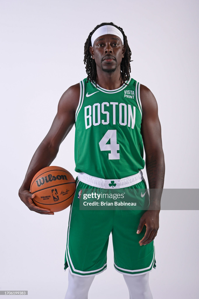 14次，维尼修斯本赛季在进攻三区内被犯规次数五大联赛最多（维尼修斯本季进攻三区被犯规14次，五大联赛之最）