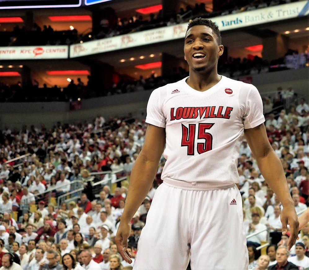 骑士全队首节手感不佳，投篮仅25投8中&已落后老鹰10分（骑士首节手感冰冷：25投仅中8球，已落后老鹰10分）