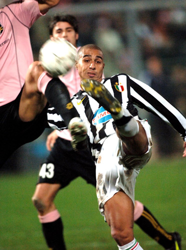 英超前瞻：曼联状态回暖期待连胜，西汉姆联进攻核心停赛（英超展望：曼联回勇冲击连胜，西汉姆进攻核心停赛缺阵）