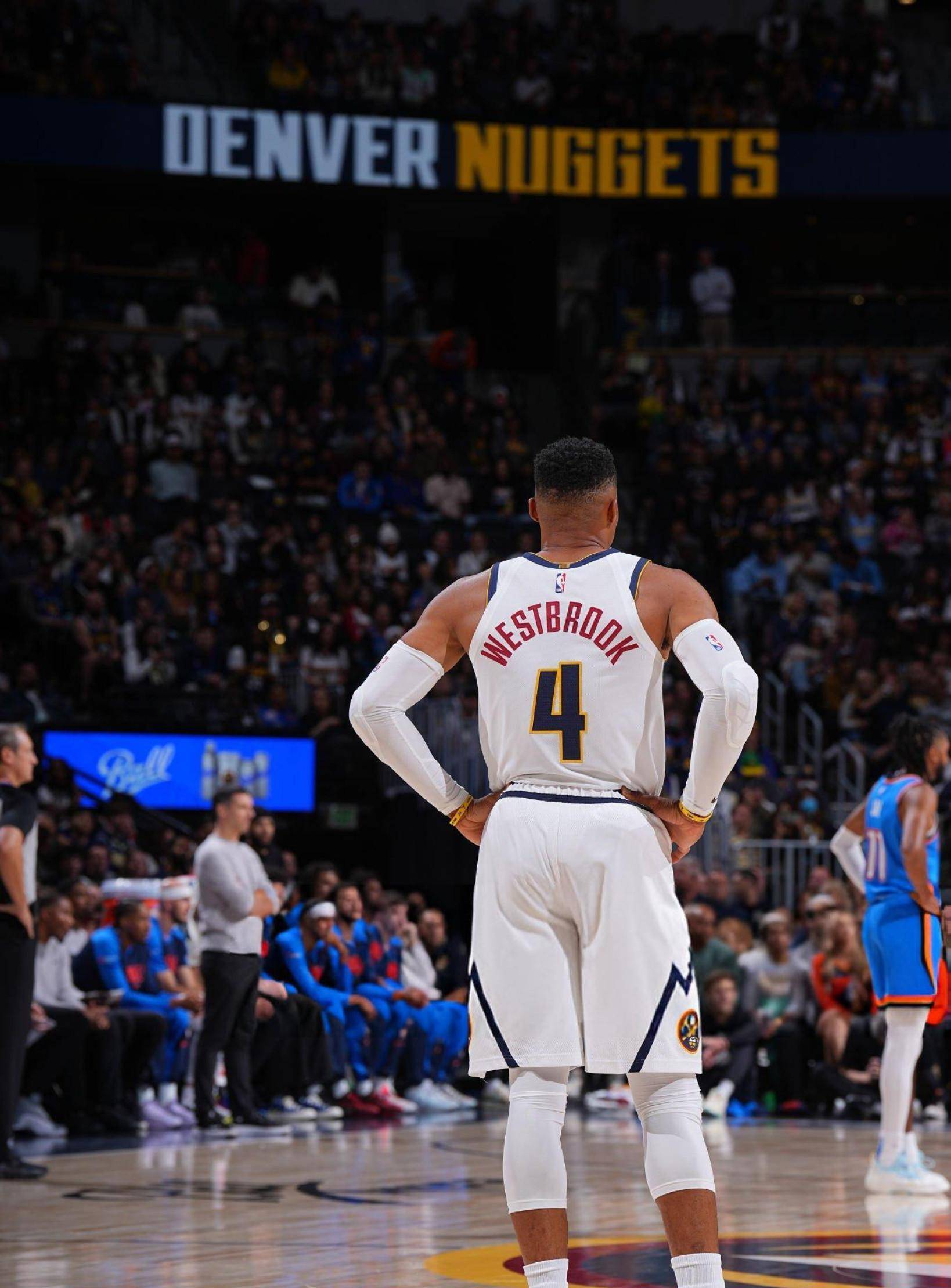 一五挡拆直接命中三分，解说：徐杰调动一五挡拆比外援还出色徐杰厉害不愧是（一五挡拆飙中三分，解说：徐杰调度胜过外援，果然厉害）