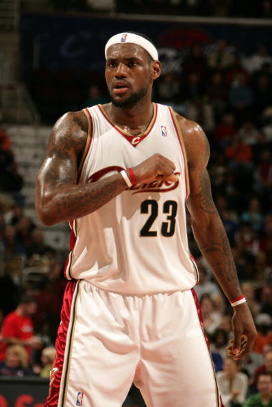 巴萨本赛季13次射门中框，与拜仁、米兰并列五大联赛球队最多（巴萨本季13次射门中框，与拜仁、米兰并列五大联赛榜首）