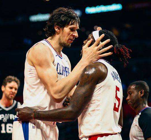 哈登本赛季三分造犯规次数高达27次，断层领先所有人（哈登本季三分造犯规达27次，遥遥领先全联盟）