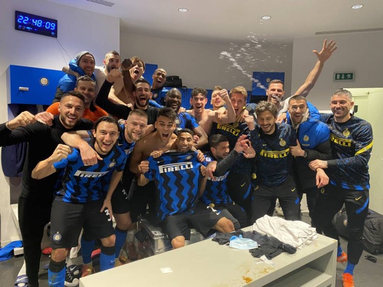 迪马济奥：加蒂被确诊为右膝半月板撕裂，至少缺阵一个月（迪马济奥：加蒂确诊右膝半月板撕裂，至少缺席一个月）