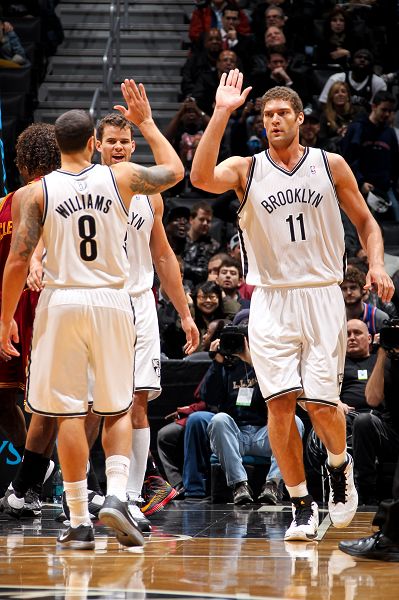 法尔克：格纳布里经纪人已和拜仁谈降薪续约，球员很可能留队（法尔克：格纳布里大概率留队，经纪人与拜仁已谈降薪续约）